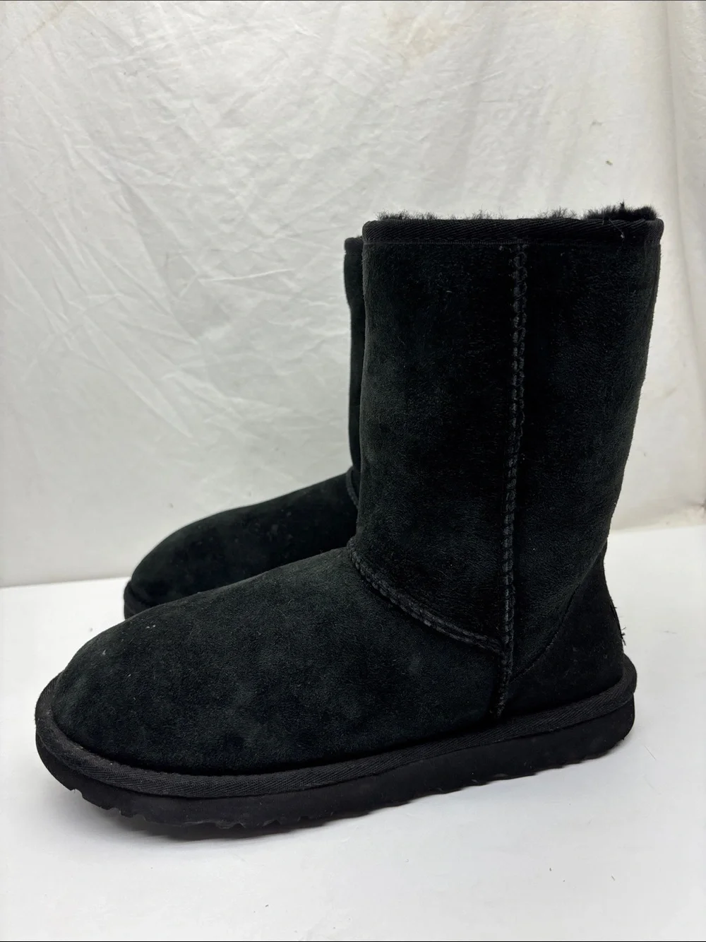 UGG Classic Short Boots, size 9, box 46